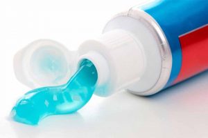 Kem đánh răng có tác dụng tái tạo da